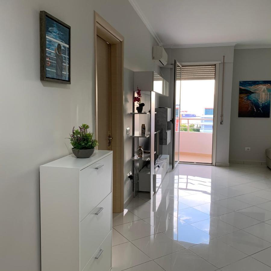 Pearl Seaview Apartment Vlorë Esterno foto
