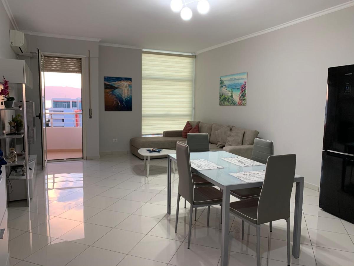 Pearl Seaview Apartment Vlorë Esterno foto